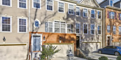 694 Millhouse Dr, Glen Burnie
