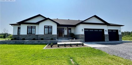 260 TRUDEAU Crescent, Russell