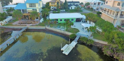 1671 Sea Breeze Drive, Tarpon Springs