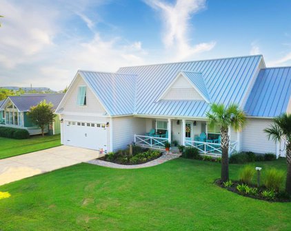 307 Hatley Dr, Mexico Beach