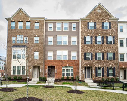 10147 Dorsey Ln, Lanham