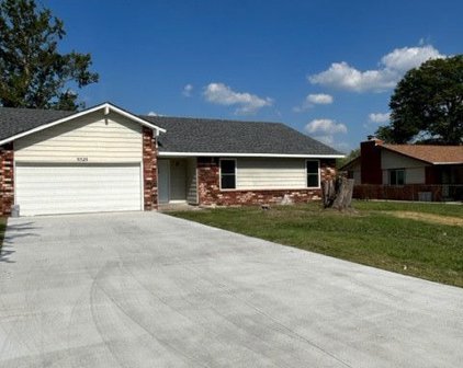 9329 E 114th Street N, Owasso
