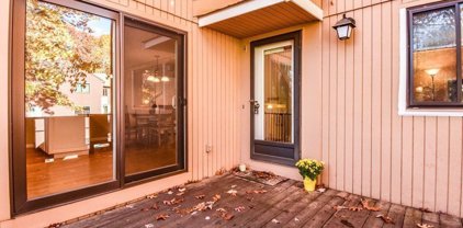 225 Leland Farm Rd Unit 225, Ashland
