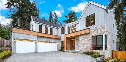 3072 106th Avenue SE, Bellevue