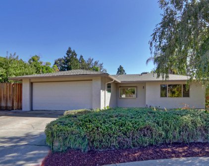 2706 Ganges Place, Davis