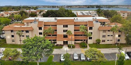 491 Ives Dairy Rd Unit #305-5, Miami