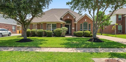2511 Sunray Court, Pearland