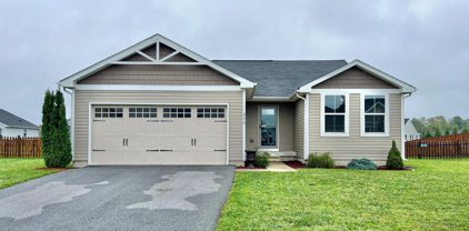 250 Aldershot Dr, Martinsburg