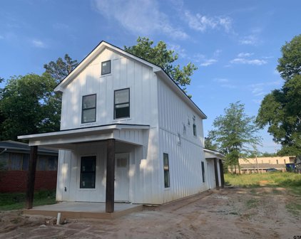 111 S College St, Lindale
