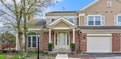 1906 N Charter Point Drive, Arlington Heights