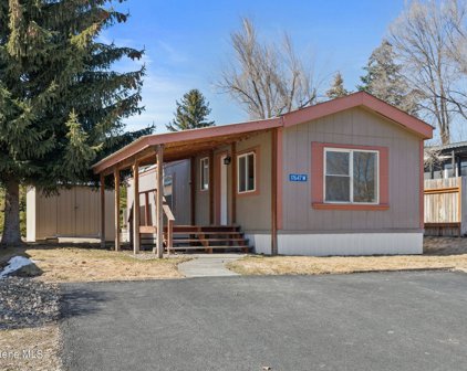 17647 Santiago, Hauser