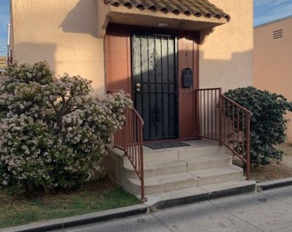 945 W 62nd Pl, Los Angeles