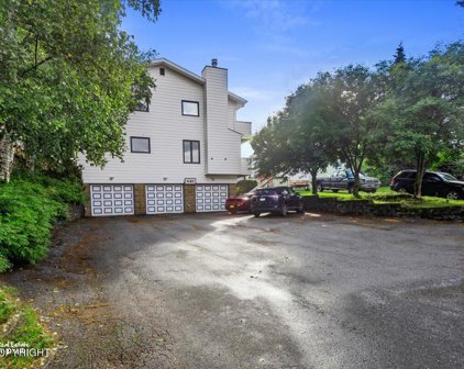 1101 Friendly Lane, Anchorage