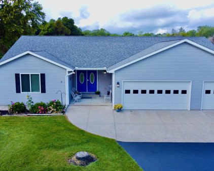 5910 Becht Road, Coloma