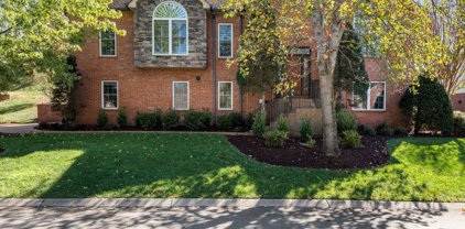 855 E Benjamin Dr, Franklin