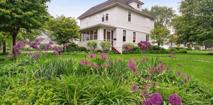 1004 N Mitchell Avenue, Arlington Heights