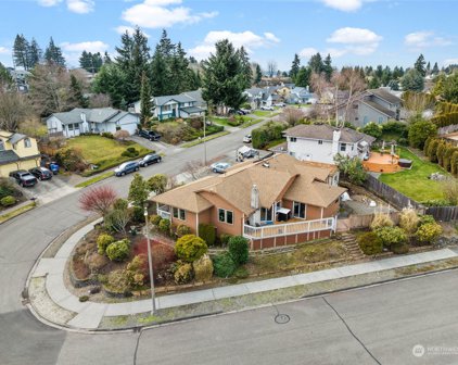 3701 Braeburn Drive NE, Tacoma