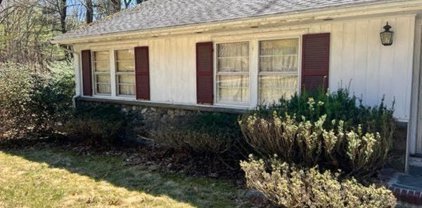 125 Woodridge Rd, Wayland