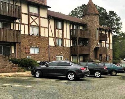 215 Camelot Drive, College Park
