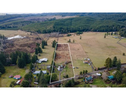 60062 FAIRVIEW RD, Coquille