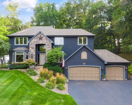 340 Trappers Pass, Chanhassen