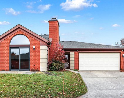 2060 Oak Run Drive N, Indianapolis
