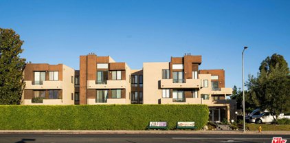 7826 Topanga Canyon Boulevard Unit 230, Canoga Park