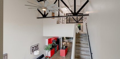 941 Hawthorn St Unit #2, Downtown