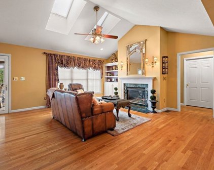 4 Deerfield Way Unit 4, Westborough