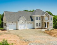 75 Beacon Hill Drive, West Hartford image