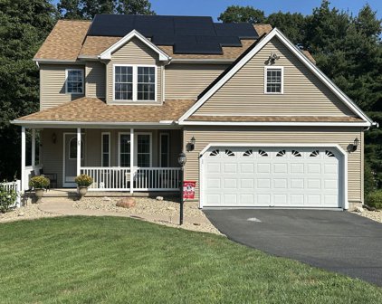 49 Logan Place, Agawam
