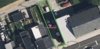 41 E College Ave, York