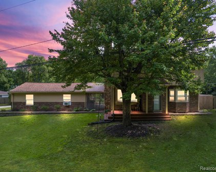 1215 Lochaven, Waterford Twp