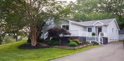 15914 Attleboro Rd, Silver Spring