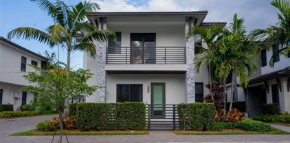 8274 Nw 47th Ln, Doral