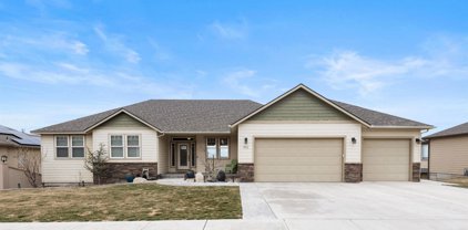 1516 W 51st Ave, Kennewick