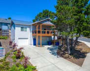1254 SE 48th, Lincoln City image