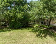 75 Valley Oaks Circle, The Woodlands image