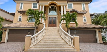 6005 Kipps Colony Drive E, Gulfport