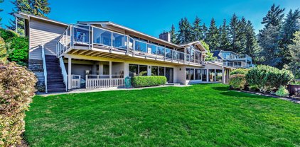 127 Skyline Drive, Edmonds