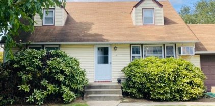 19 Anderson Street, Bethpage