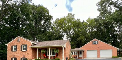 136 Timber Lane, Madison Heights