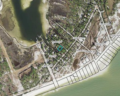 107 Anglers Rd, Carrabelle