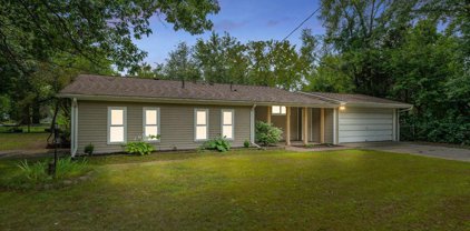 800 ROUND LAKE, White Lake Twp
