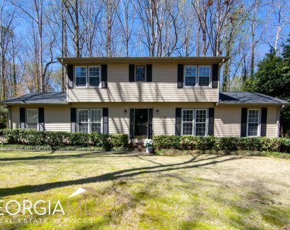 1109 Timberland Drive SW, Lilburn