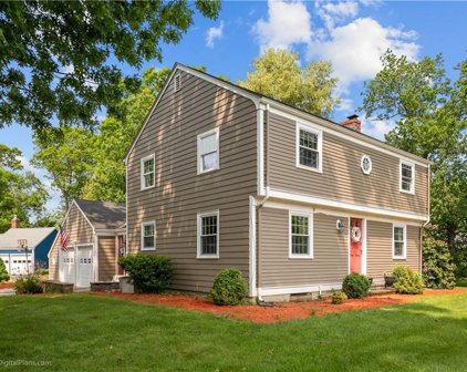 1 Tiffany  Circle, Barrington