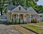 141 E 54Th St, Elmwood Park Boro image