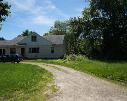 63 White Pond Rd, Stow