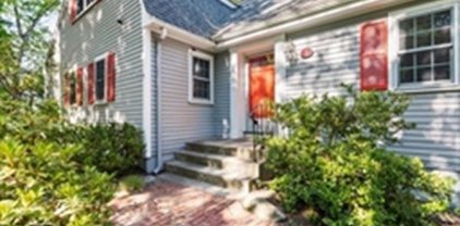 7 Meadowview Rd, Wayland
