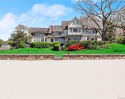 8 Butlers Island Road, Darien image